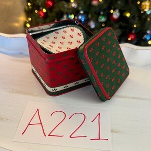 Vintage Potpourri Press Tin with Paper Coasters